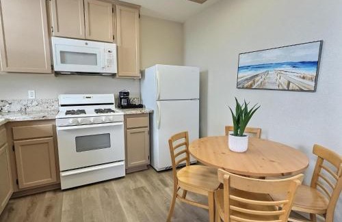 Oceano House | Pacific Plaza #408 - Shipwrecked - 1BdrmUp-K-QSofa
