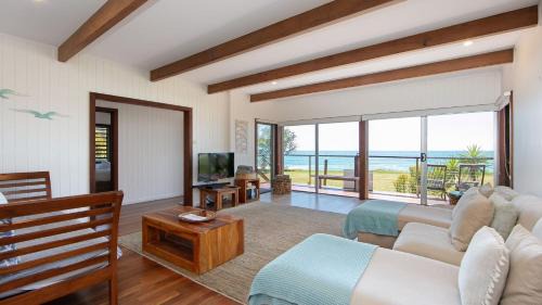 Brooms Head House | Pacifica 1