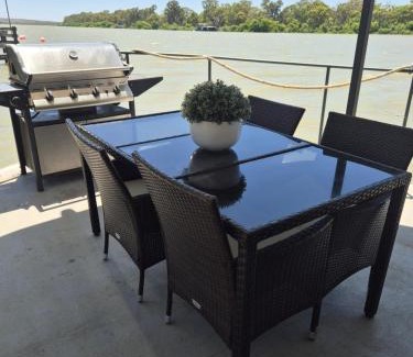 Mannum Boat Rental | Paddle Wheeler Lilian - Permanently Moored