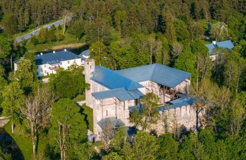 Padise Villa | Padise Manor
