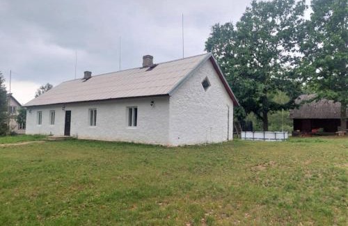 Rouge House | Paganamaa puhkemaja ja peosaal
