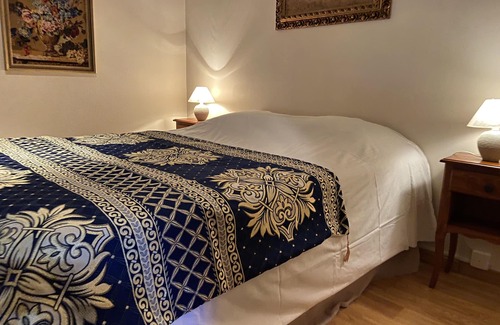 Sainte-Marie-dʼAlloix Bed & Breakfast | Paganini room, 2 people for more people contact the owner