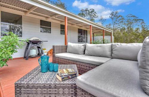 Cessnock City Council House | Paikium Off the grid in Laguna Haven A 100Acre Oasis of Sustainable Ser
