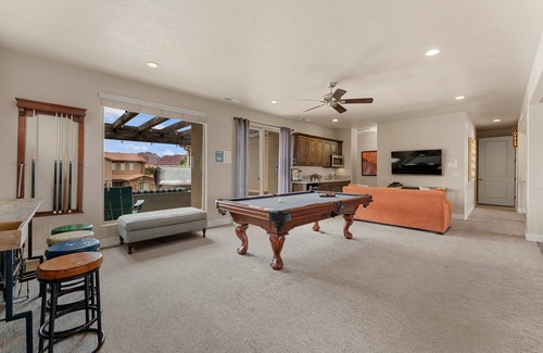 Santa Clara House | Paintbrush Retreat: Private Pool and Hot Tub, Movie Theater + Paradise Village W