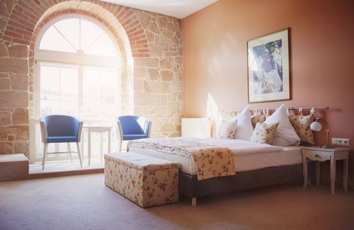 Lwowek Slaski Hotel | Palac Brunow