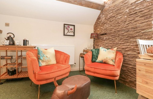 Hereford House | PALACE STUDIO, pet friendly, character holiday cottage in St Weonards