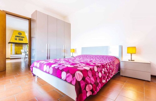 Torre Pallavicina House | Palazzo Barbò (historical medieval palace) relax outdoors, great for vacation or work
