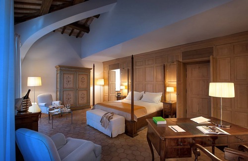 Casali di Serravalle Hotel | Palazzo Seneca