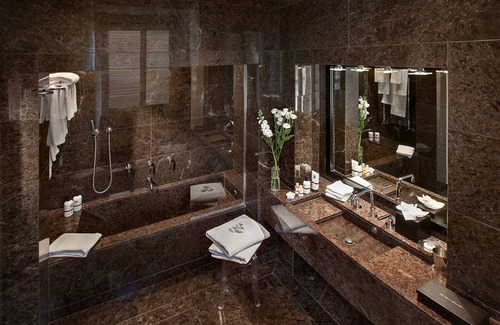 Casali di Serravalle Hotel | Palazzo Seneca