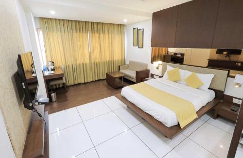 Sayajiganj Hotel | Palette Hotel Surya Vadodara