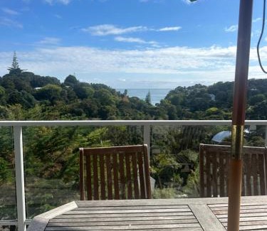 Palm Beach Apartment | Palm Breeze Getaway-Waiheke Island Resort Premium 95m Villa