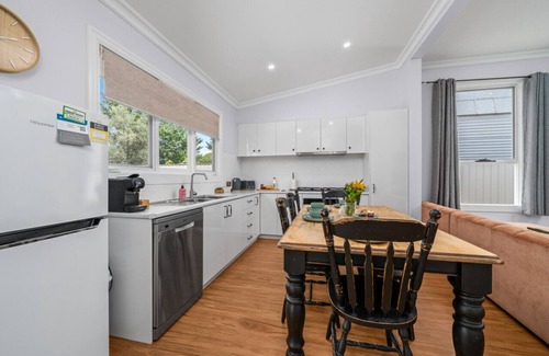 Benalla House | Palm Cottage - Benalla
