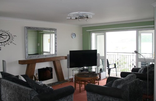 Tighnabruaich Villa | Palm Court