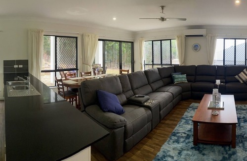 Palm Cove House | Palm Cove Holiday Retreat-2 Story, 4 Bedroom House with Ocean & Rainforest views