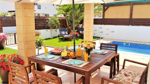 Ayia Napa Villa | Palm Paradise Villa