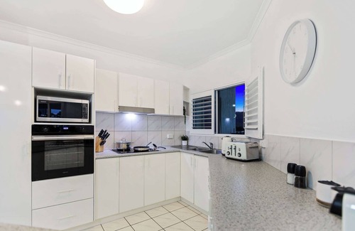 Trinity Beach Apartment | Palm + Sea Trinity Beach