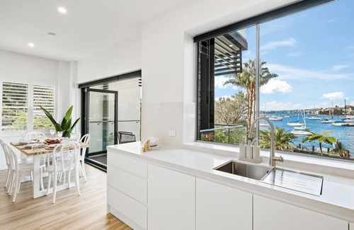 Elizabeth Bay Apartment | Palm View Collective