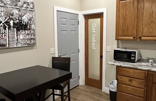Grand River Apartment | Palmers Hideaway Best Value Studio in Prime Hunting Area
