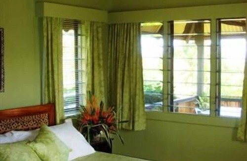 Labasa House | Palmlea Farms Lodge & Bures