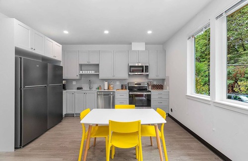 North Queen Anne Apartment | Palpatine Sith Lord Suite