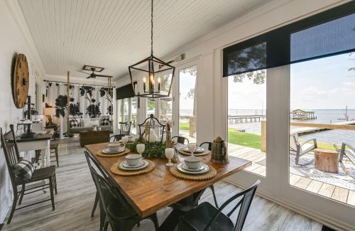 Bath House | Pamlico River Vacation Rental with Deck and Fire Pit