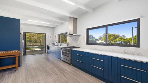 Emerald Beach House | Pandanus At Emerald - Prime Beach Location, Cafes