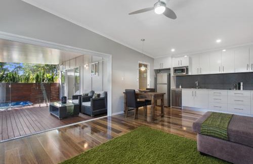 Coolum Beach House | Pandanus Spa Cottage