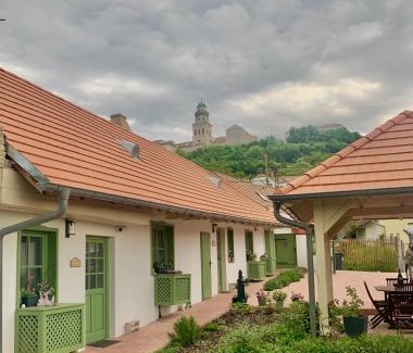 Pannonhalma Apartment | Pannonhalma Várlak Vendégház