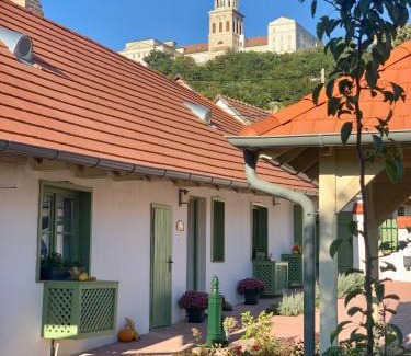 Pannonhalma Apartment | Pannonhalma Várlak Vendégház