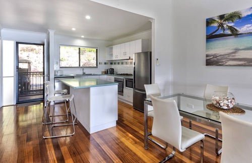 Hamilton Island House | Panorama 3 Hamilton Island 2 Bedroom Ocean View Near Marina With Golf Buggy