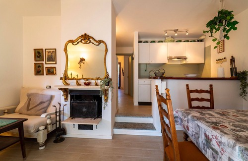 Civenna Apartment | Panorama Lake and Garden by Wonderful Italy