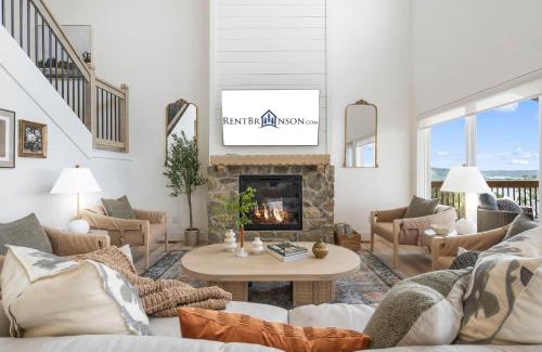 Kimberling City House | Panoramic Lake Views, Free Silver Dollar City Tickets, Stunning Decor