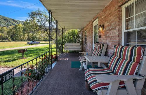 Seneca Rocks House | Panoramic Paradise - Best View of Seneca Rocks cottage
