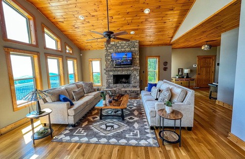 Todd Cabin | Panoramic Point Available Labor Day Weekend!