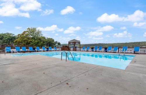 Osage Beach House | Panoramic Point, Waterfront Condo with Pool, Tennis