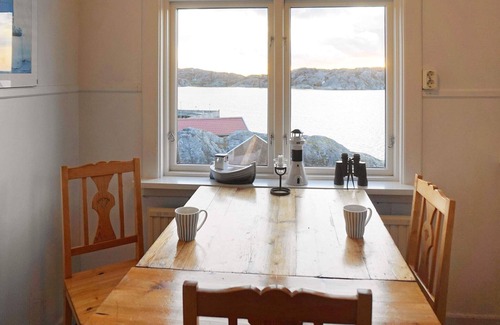 Skaerhamn House | Panoramic Sea Views in Skarhamn-By Traum
