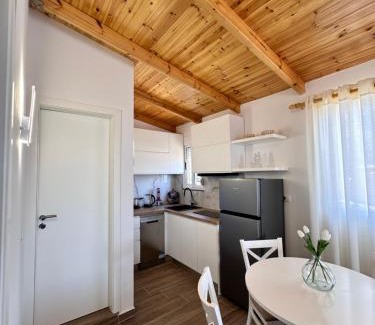 Aliko Apartment | Panoramic Views of Saranda