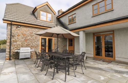 Ammanford House | Pant y Gaseg Farm
