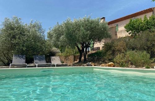 Tavernes Bed & Breakfast | PantaiaHomes - My Little Garden - Piscine - Vue panoramique