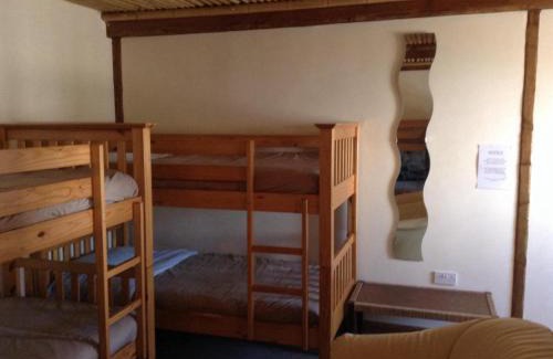 Llanybri Hostel | Pantyrathro International Hostel