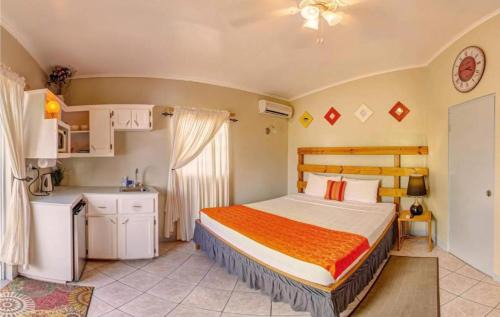 Oranjestad House | Papaya Inn