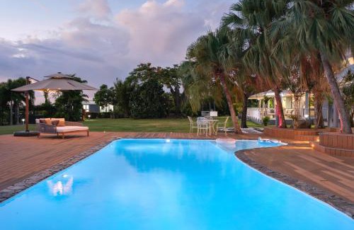 Lautoka Villa | Paradis Sur Terre Luxury Villas with Pools and Views 5 mins to private beach