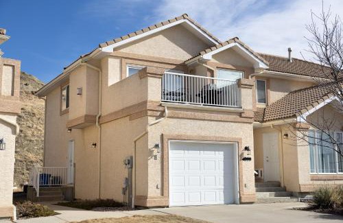 Lethbridge Apartment | Paradise Canyon Golf Resort - Luxury Condo M405