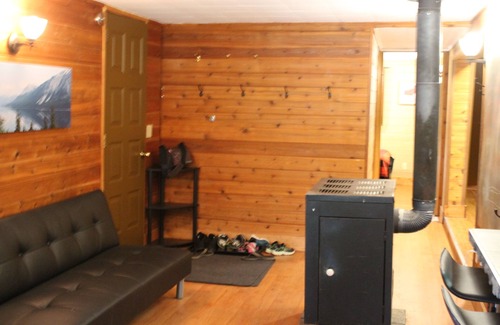 Sicamous Bed & Breakfast | Paradise is calling you.cabin in town close to the beach!