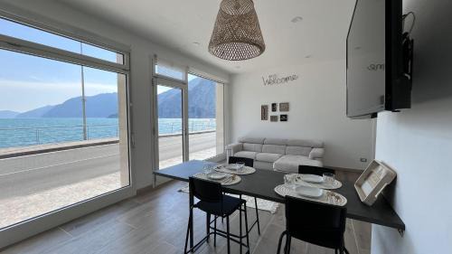 Castro Apartment | Paradise lake VIEWS