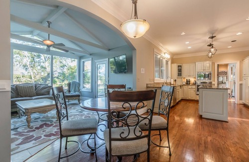Cumming House | Paradise - Lakefront/Boat Dock/30+ DAY MIN but all inquiries welcome