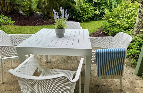 Coffs Harbour Villa | Paradise Palms Tropical Villa - Aanuka