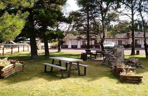 East Glacier Park Village Apartment | Paradise Park