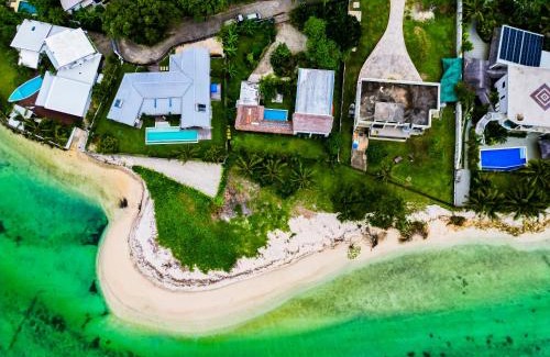 Port Vila House | Paradise Point Escape