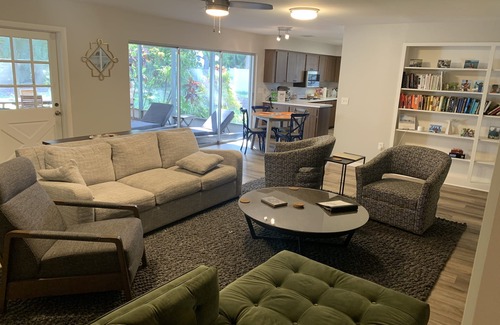 Bradenton House | PARADISE POOL and SPA with full screen enclosure. 15 min from Anna Maria Island.